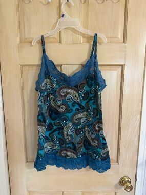 Maurice’s tank top